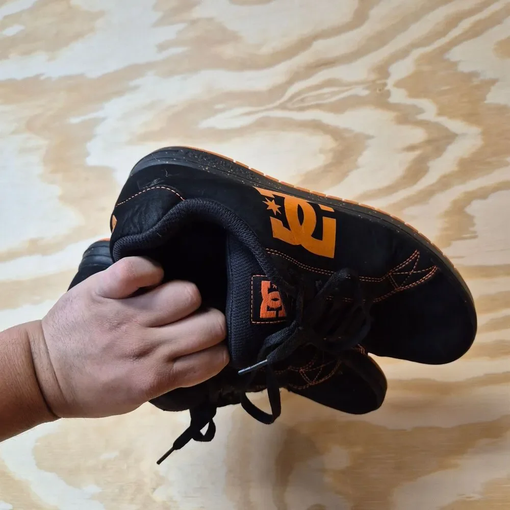 DC Gaveler Men's Vintage Y2K Skate Shoes Black Orange Leather ADYS100536 Size 10